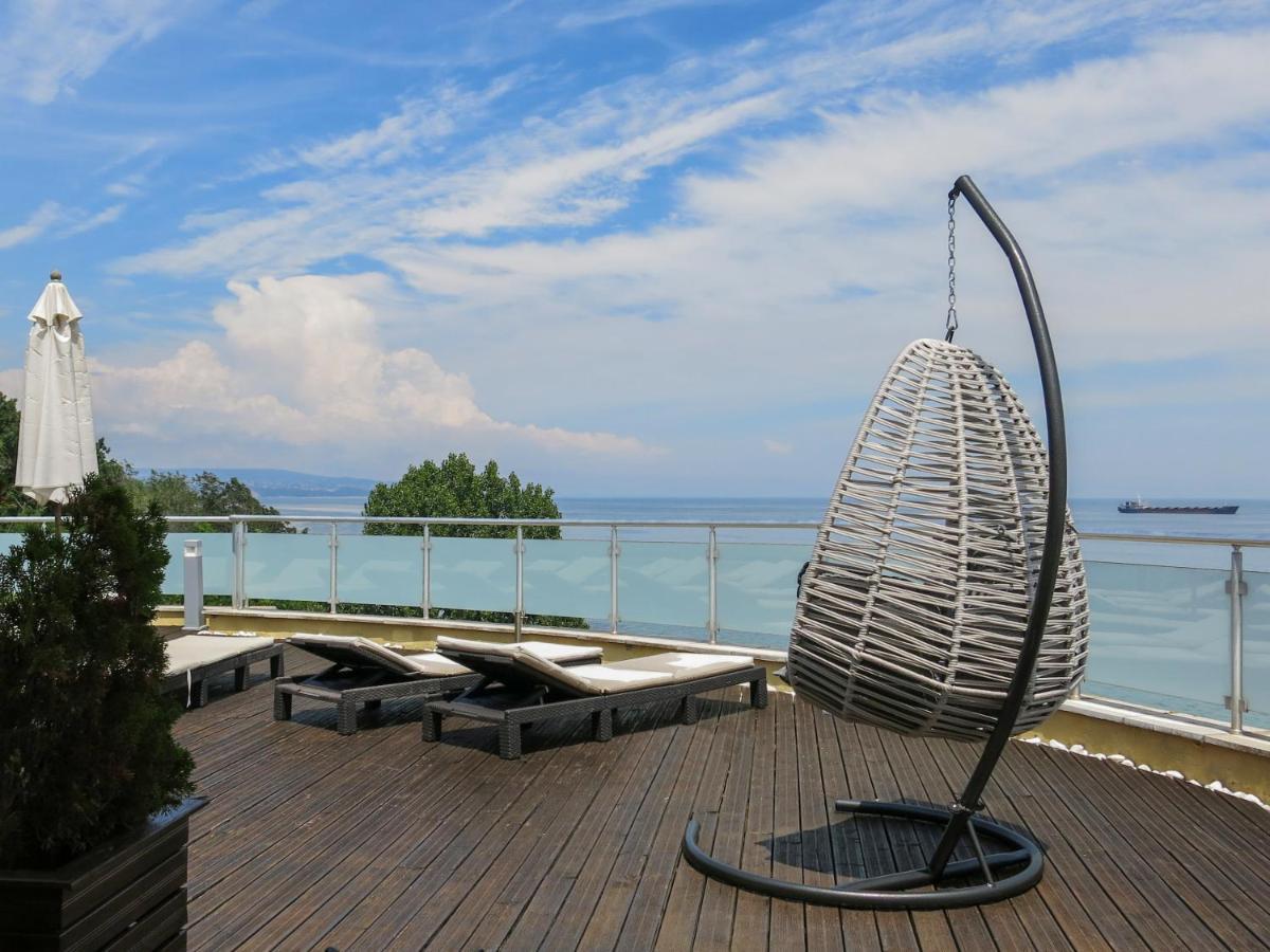 Family Hotel Albizia Beach Varna Bagian luar foto