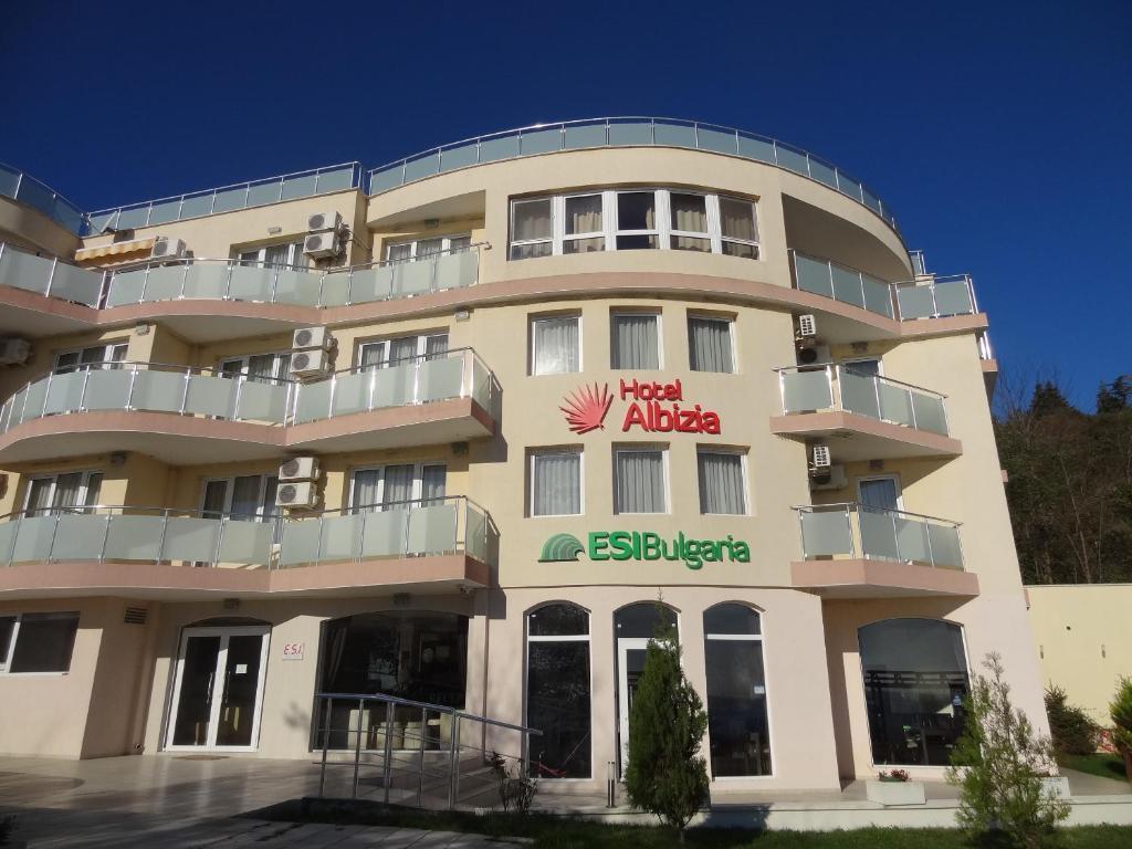 Family Hotel Albizia Beach Varna Bagian luar foto