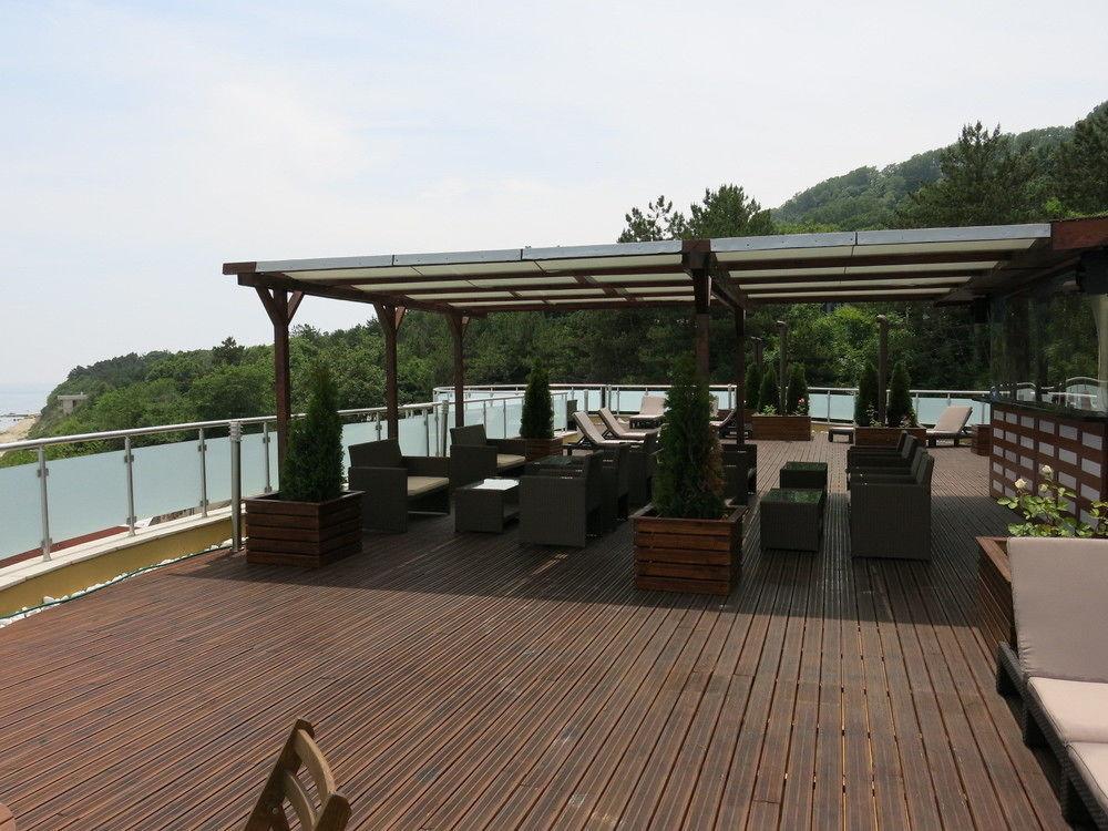 Family Hotel Albizia Beach Varna Bagian luar foto