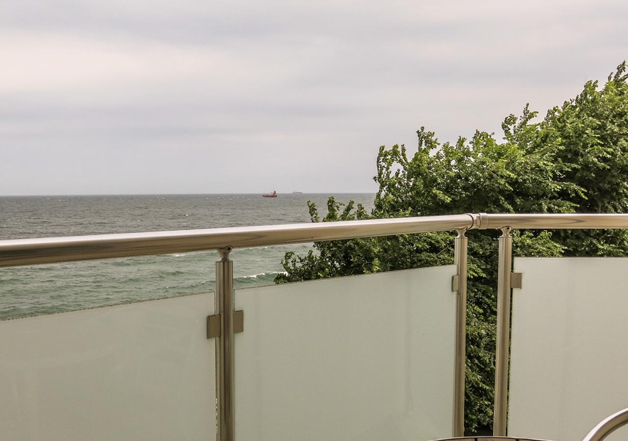 Family Hotel Albizia Beach Varna Bagian luar foto