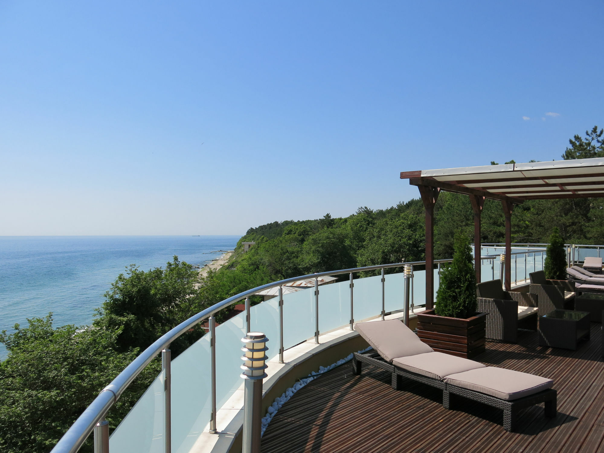 Family Hotel Albizia Beach Varna Bagian luar foto