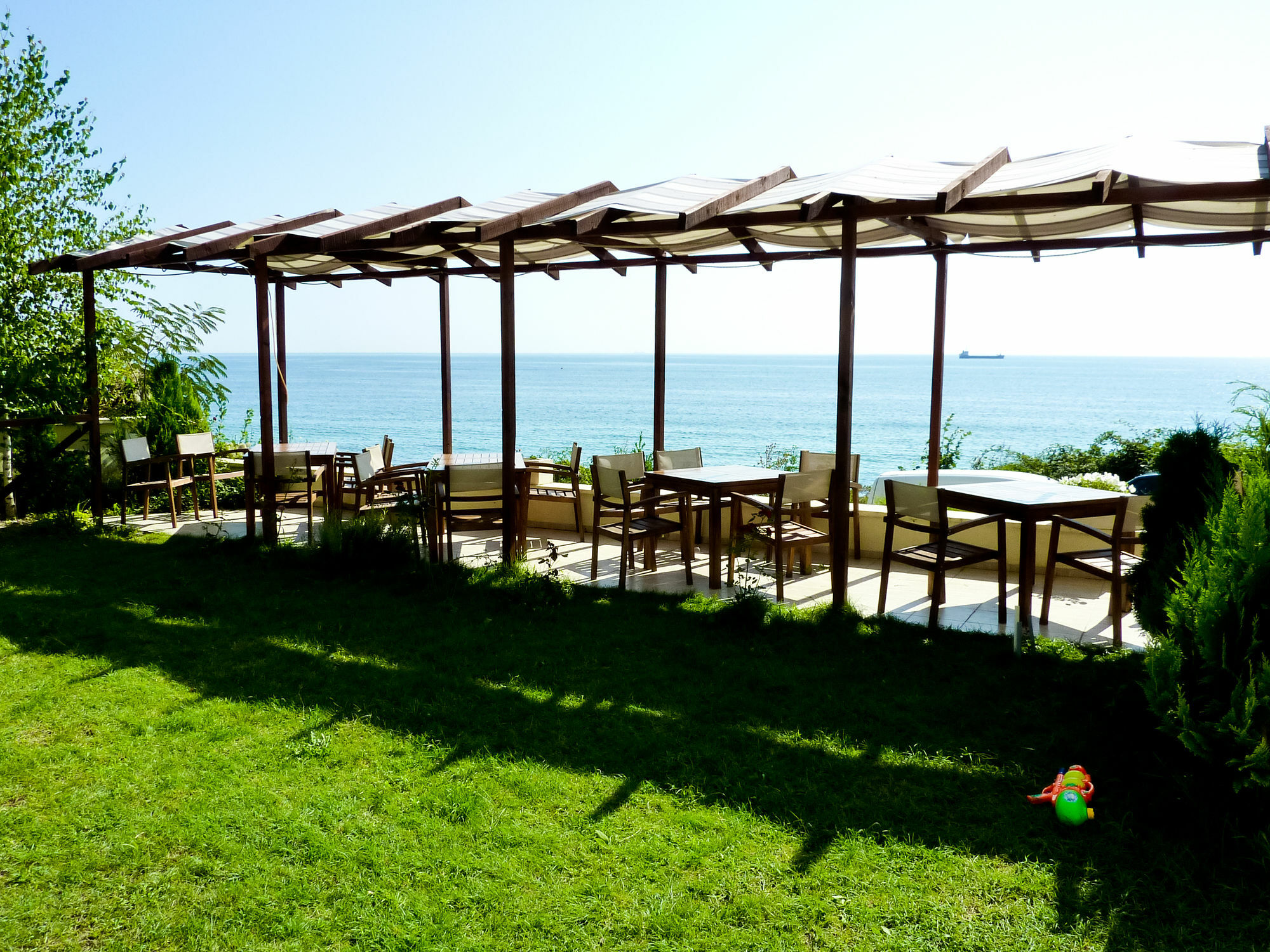 Family Hotel Albizia Beach Varna Bagian luar foto